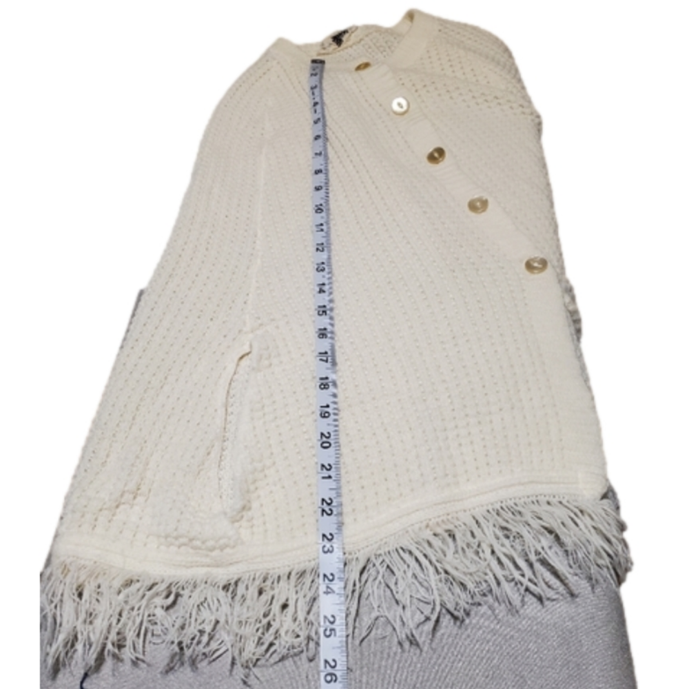 Empire Knit Shawl White - L - Picture 7 of 8